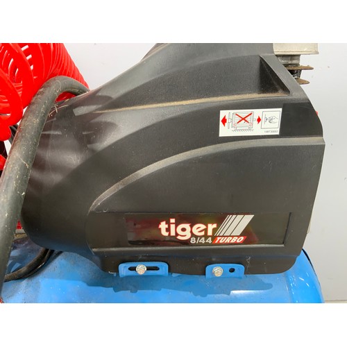 511 - TIGER 8 / 44 COMPRESSOR AND ACCESSORIES