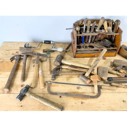 481 - LARGE QUANTITY OF HAND TOOLS, WOOD WORKING  CHIESELS & PLANES, HAMMERS ETC