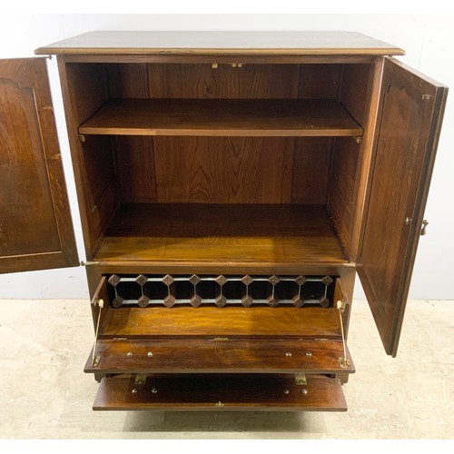 651 - OAK COCKTAIL  / TV CABINET WIDTH 92cm