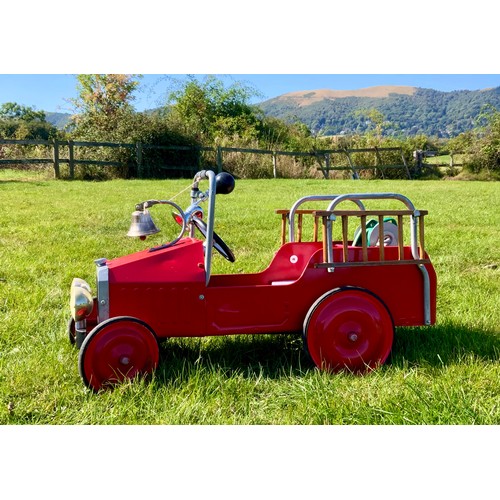 58 - A CHILD'S PEDAL CAR FIRE ENGINE, APPROX 90 CM LONG