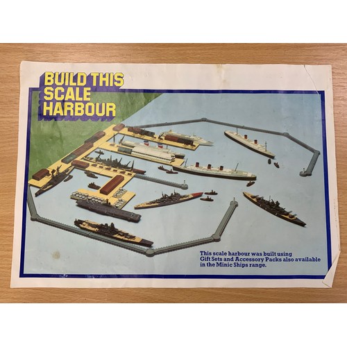 177 - MINIC SHIPS, A BOXED OCEAN TERMINAL SET, M902, LATER ROVEX SET, AS SHOWN ( MISSING 1 BREAKWATER CORN... 