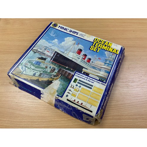 177 - MINIC SHIPS, A BOXED OCEAN TERMINAL SET, M902, LATER ROVEX SET, AS SHOWN ( MISSING 1 BREAKWATER CORN... 