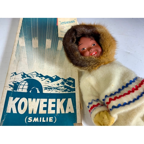 61 - A BOXED 1960’S KOWEEKA ( SMILE ) DOLL, MADE IN CANADA BY DEE & CEE TOY CO LTD EXCLUSIVELY FOR THE HU... 