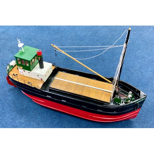 77 - RADIO CONTROLLED MODEL BOAT, A MODEL OF A CLYDE PUFFER, 'HIGHLAND ROSE', APPROX 140 IN LENGTH, MOTOR... 