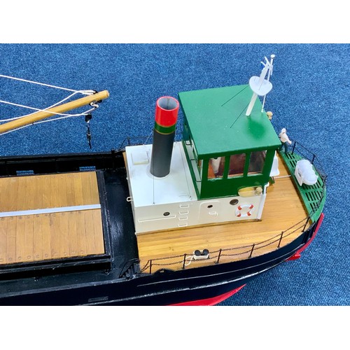 77 - RADIO CONTROLLED MODEL BOAT, A MODEL OF A CLYDE PUFFER, 'HIGHLAND ROSE', APPROX 140 IN LENGTH, MOTOR... 