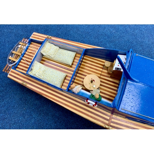 83 - RADIO CONTROLLED BOAT, AEROKITS ‘SEA QUEEN’ 1930s - 50’s STYLE RIVER CRUISER WITH INTERIOR FITTINGS,... 