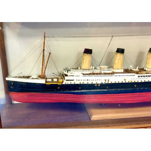 76 - SCRATCH BUILT MODEL OF RMS TITANIC, APPROX 122 CM OVERALL (4FT LONG) PLINTH MOUNTED IN GLAZED DISPLA... 