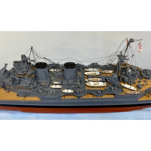 88 - A BUILT HACHETTE MODEL OF ‘HMS HOOD’, WITH 4 BINDERS OF MAGAZINES & ANATOMY OF THE SHIP,
BOOK. ADVIS... 