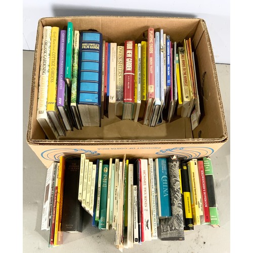 110 - TRAY OF VARIOUS BOOKS & BOOKLETS INC VINTAGE REFERENCE