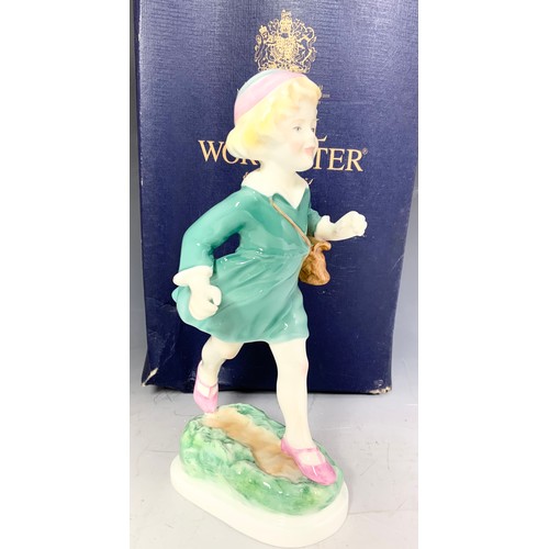 155 - WORCESTER FIGURE OF THURSDAYS CHILD WITH BOX