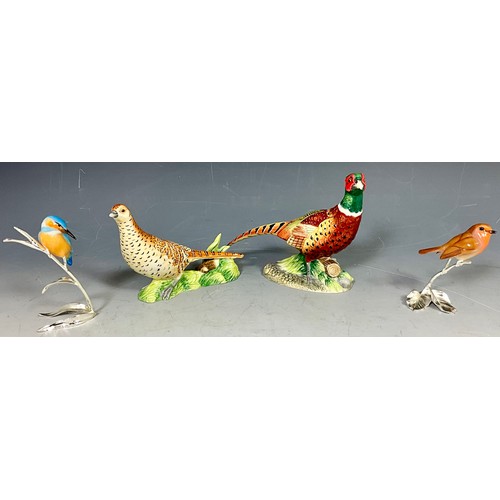 156 - 2 MODERN JOHN BESWICK PHEASANT STUDIES T/W 2 ROBIN KNIPP GARDEN BIRDS STUDIES MOUNTED ON SILVER EFFE... 