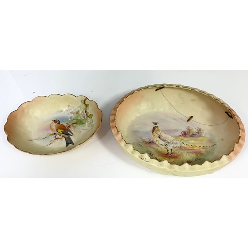 170 - TWO LOCKE & CO WORCESTER DISHES / BOWLS DECORATED WITH HAND PAINTED BIRD  BOTH SIGNED LARGEST WIDTH ... 