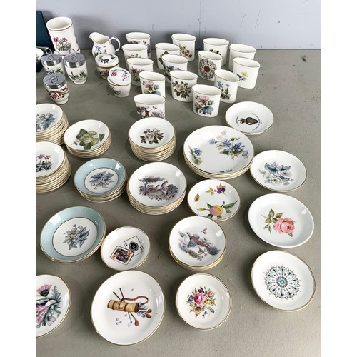 196 - LARGE QUANTITY OF ROYAL WORCESTER PIN DISHES, EGG CODDLERS, TOOTH PICK HOLDERS ETC SOME BOXED