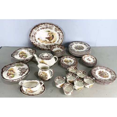 206 - QUANTITY OF PALISSY GAME SERIES DINNERWARE