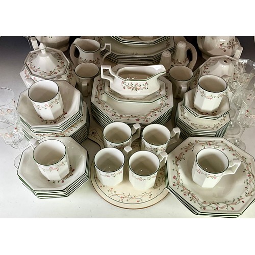 213 - A COMPLETE DINNER SERVICE AND GLASSES OF WITH 'ETERNAL BEAU' PATTERN