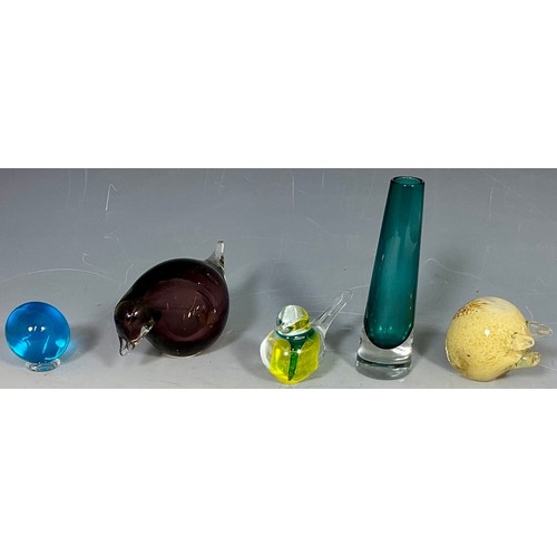 274 - GLASS ANIMAL PAPERWEIGHTS, A CONICAL VASE AND BLUE GLASS BALL ON STAND