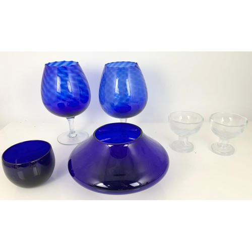 266 - MISC. GLASSWARE INCLUDING TWO LARGE BLUE GLASS BRANDY BALLOONS, BLUE GLASS VASES AND TWO PEDESTAL DI... 