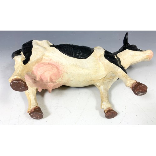 354 - CAST METAL FREISAN  COW WIDTH 34cm / SHOP DISPLAY