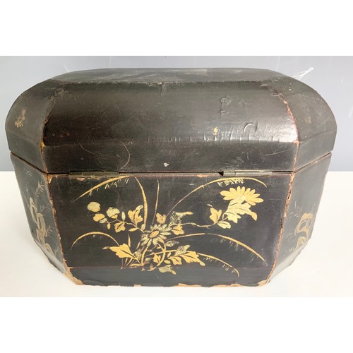 395 - BLACK LACQUERED CHINOISERIE TEA CADDY, OCTAGONAL FORM, WITH FITTED INTERIOR