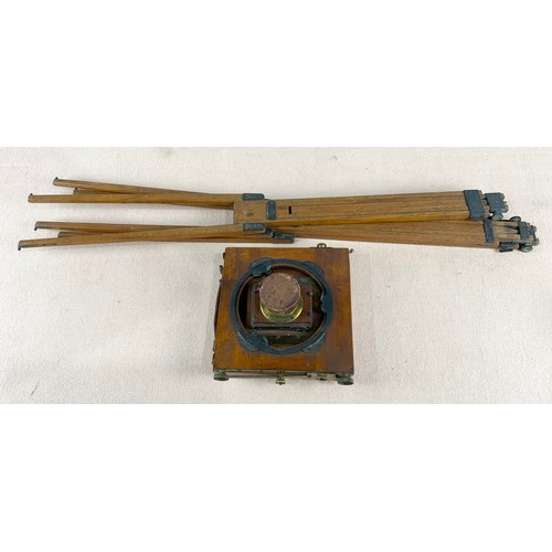 463 - FOLDING CAMERA WITH TRIPOD