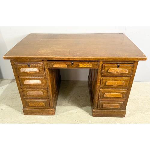 590 - TWIN PEDESTAL OAK DESK 127cm x 81cm