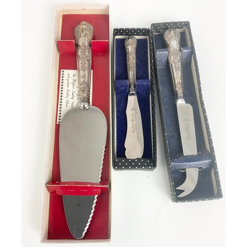 324 - BOXED STERLING SILVER HANDLED CAKE SLICE, CHEESE KNIFE AND A BUTTER KNIFE