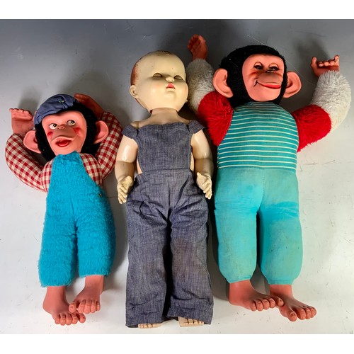 58 - 2 VINTAGE JACKO MONKEY TOYS, APPROX 40 AND 55 CM, PLUS A VINTAGE PEDIGREE DOLL, WITH SPEAKER, APPROX... 