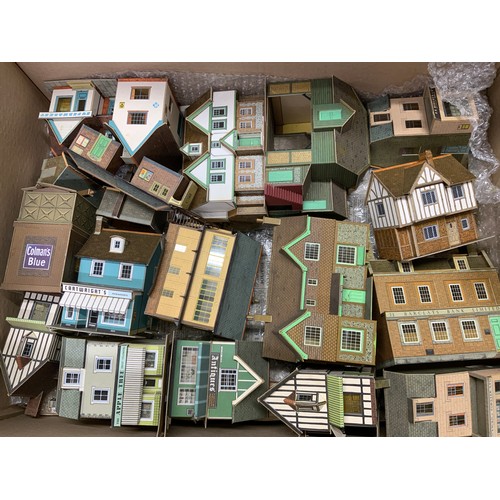 395 - A LARGE QUANTITY OF MADE SUPER QUICK & SIMILAR MODEL RAILWAY BUILDINGS, 2 BOX FULLS