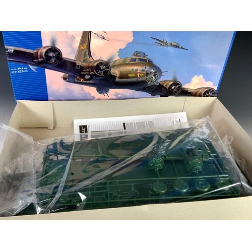 61 - THREE UNMADE PLASTIC MODEL KITS, TRUMPETER 1:48 VICKERS WELLINGTON MK1C, BAGGED WITH TRANSFERS, REVE... 