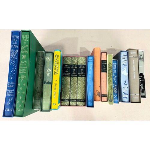 86 - QUANTITY OF FOLIO SOCIETY BOOKS INC LORD OF THE RINGS BOX SET, PETER PAN, WIND IN THE WILLOWS ETC