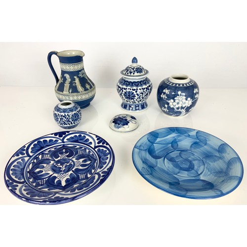 142 - 2 PIECE OF ORIENTAL BLUE AND WHITE PORCELAIN TOGETHER WITH A WEDGWOOD JASPER WARE JUG ETC