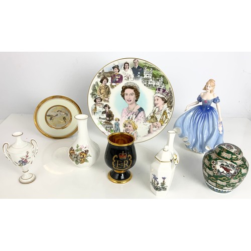 144 - COALPORT COMMEMORATIVE QUEEN 60 PLATE, ROYAL DOULTON MELISSA, JOHN JENKINS KINGFISHER PLATE, GOLD AN... 