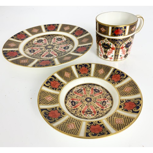 155 - ROYAL CROWN DERBY INC IMARI 1128 TRIO, PARDOE CUP & SAUCER, 6299 PATTERN TRINKET BOX