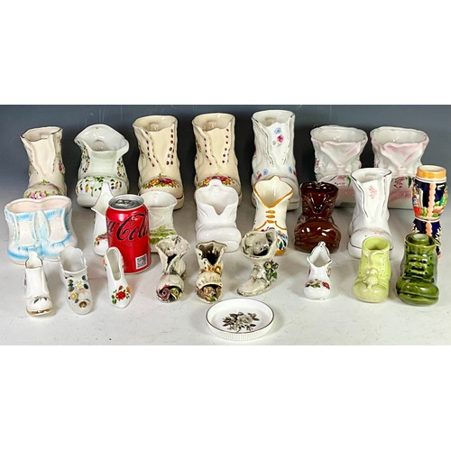 141 - COLLECTION OF CERAMIC AND PORCELAIN DECORATED BOOT VASES