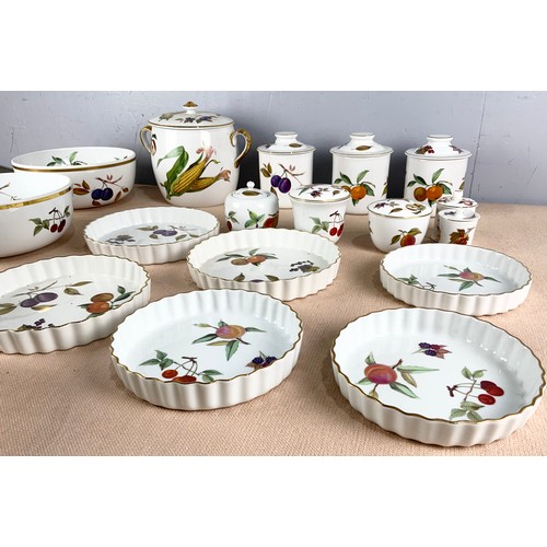 176 - QUANTITY OF ROYAL WORCESTER EVESHAM TABLEWARE INC GINGER JAR, 3 FRUIT BOWLS, 3 TEA CADDIES, FLAN DIS... 