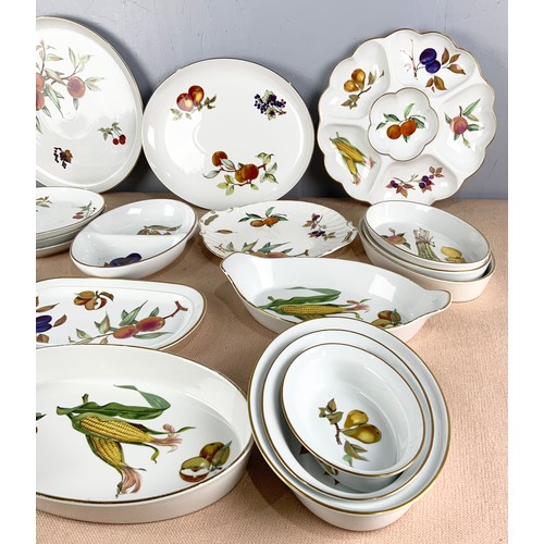 177 - LARGE QUANTITY OF ROYAL WORCESTER EVESHAM SERVING  DISHES , PLATTERS ETC. 2 TRAYS