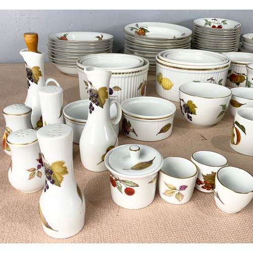 182 - LARGE AMOUNT OF ROYAL WORCESTER EVESHAM  INC  BOWLS , SERVING DISHES , CONDIMENTS ETC