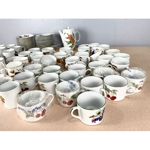 183 - LARGE AMOUNT OF ROYAL WORCESTER EVEHAM PATTERN TEAWARE INC CUPS, SAUCERS, MUGS , SIDE PLATES ETC