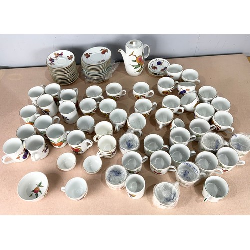 183 - LARGE AMOUNT OF ROYAL WORCESTER EVEHAM PATTERN TEAWARE INC CUPS, SAUCERS, MUGS , SIDE PLATES ETC