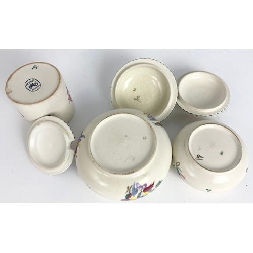 219 - 5 VINTAGE POOLE POTTERY PERSERVE POTS , LIDDED BOWLS DECORATED IN TRADITIONAL PATTERNS