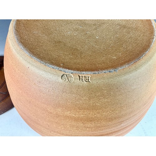 195 - LARGE EDDIE HOPKINS FLASK SHAPED BREAD CROCK