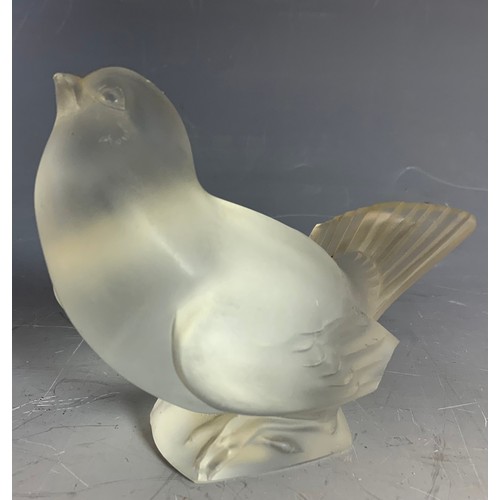 230 - LALIQUE CRYSTAL GLASS BIRD MODEL CHIP TO WING & 2 ROYAL WORCESTER  BIRD MODELS