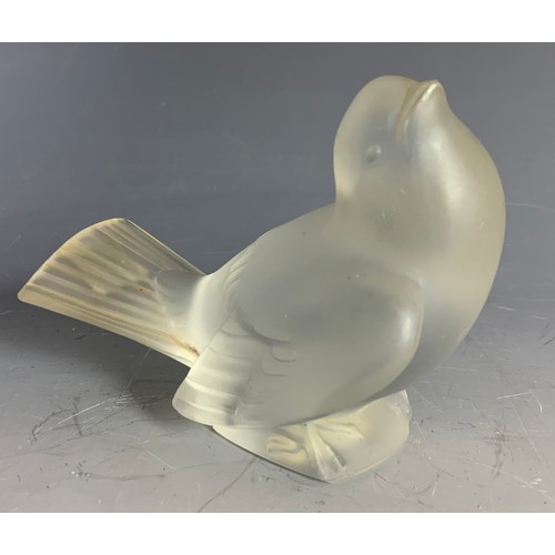 230 - LALIQUE CRYSTAL GLASS BIRD MODEL CHIP TO WING & 2 ROYAL WORCESTER  BIRD MODELS