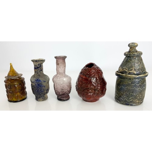 228 - A COLLECTION OF INTERESTING ‘ROMAN’ AND OTHER COLOURED GLASSWARE INC. JANUS FLASKS, FISH, ROMAN LAMP... 