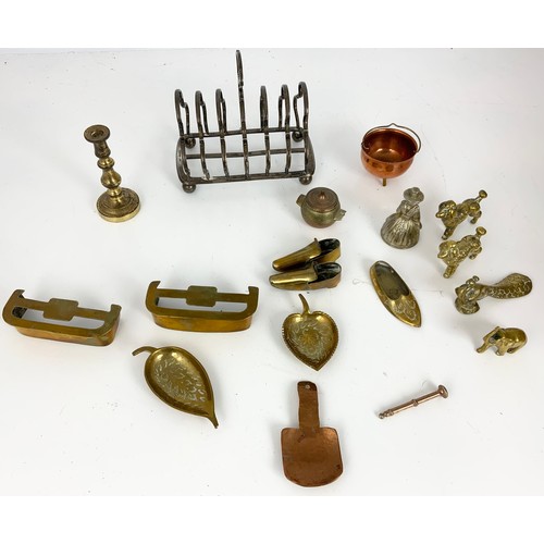 301 - PLATED TOAST RACK, BRASSWARE, ‘BED HEAD’ CLOGS ETC