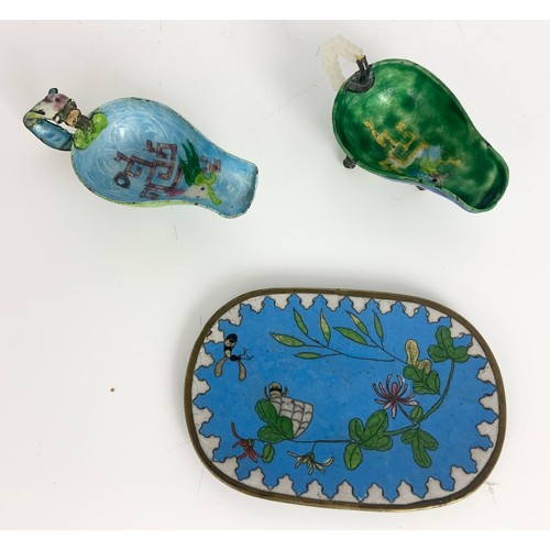 381 - THREE PIECES OF CLOISONNÉ INCLUDING TWO JUGS  WITH ONE HAVING A JADE HANDLE & A DISH