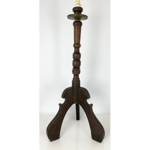 340 - OAK CANDLESTICK