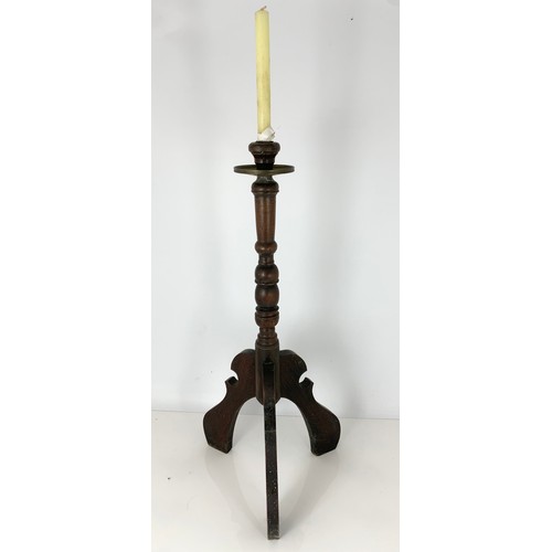 340 - OAK CANDLESTICK