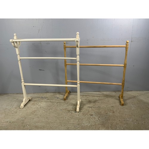 588 - 2 TOWEL RAILS