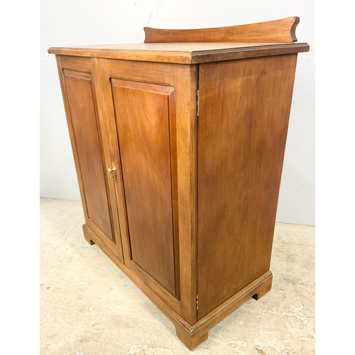 607 - MAHOGANY 2 DOOR CABINET / CUPBOARD WIDTH 77cm